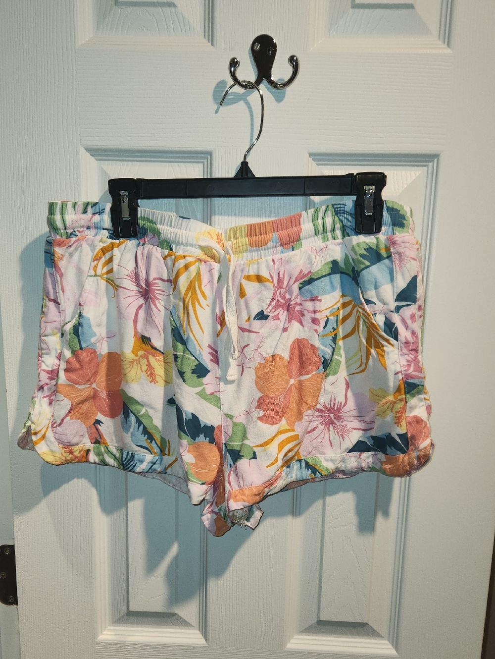 Hurley Floral Print Elastic Waist Women’s Shorts - Pink Multi